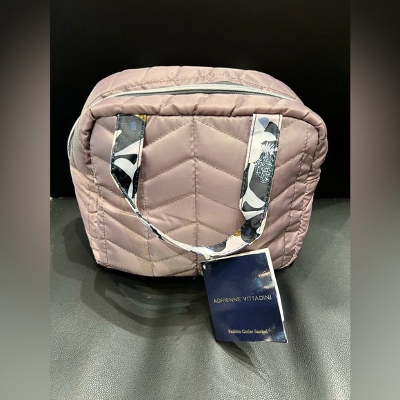 NWT Adrienne Vittadini Cooler Satchel - Picture 2 of 8